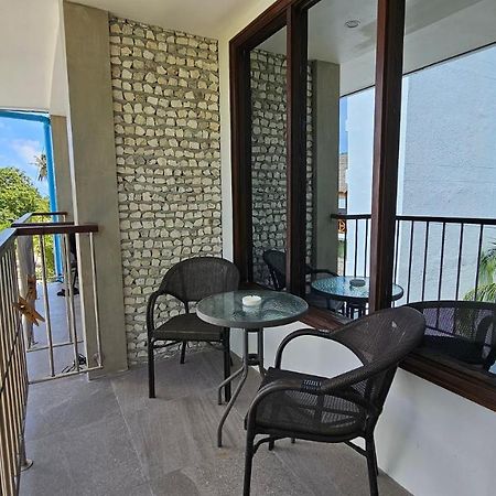 Dhigurah Cottage エクステリア 写真