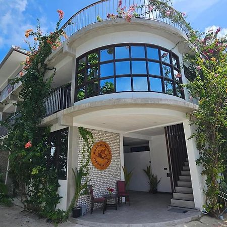 Dhigurah Cottage エクステリア 写真