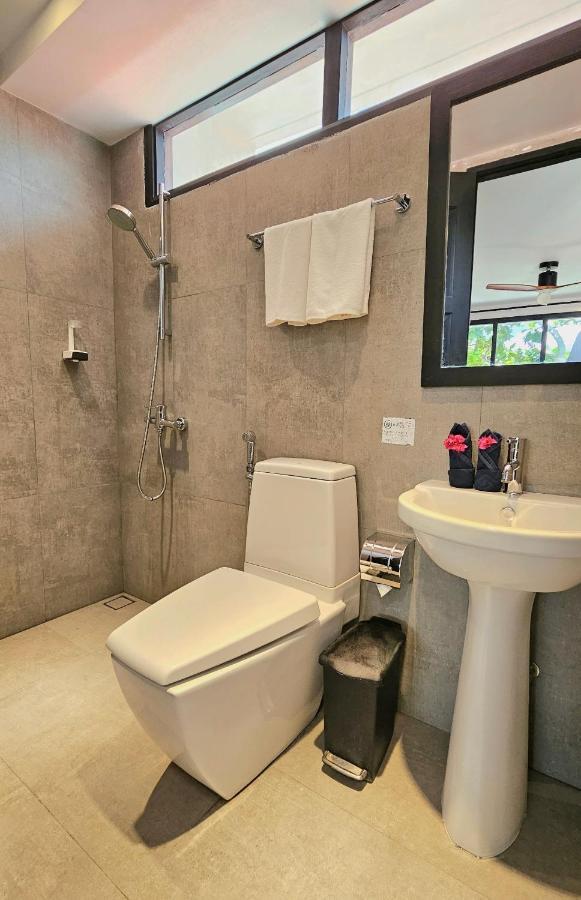 Dhigurah Cottage エクステリア 写真